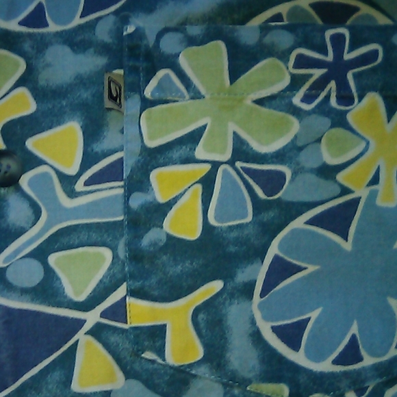 Hawaiian style man shirt sz G - Picture 3 of 3